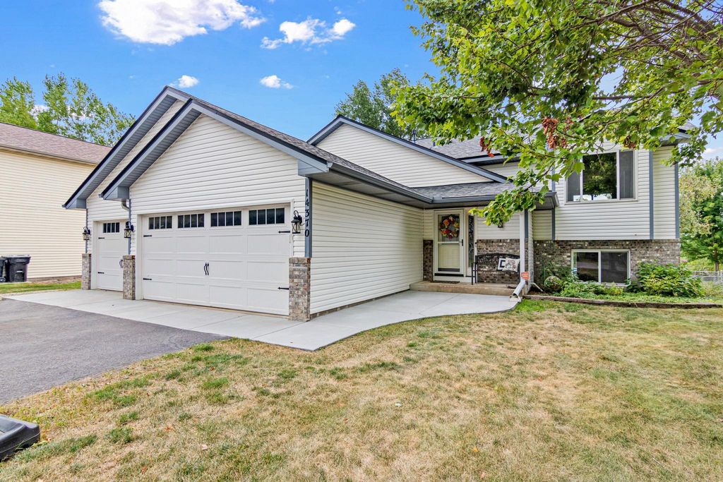 14370 Geneva Avenue N, Hugo, MN 55038 — exterior