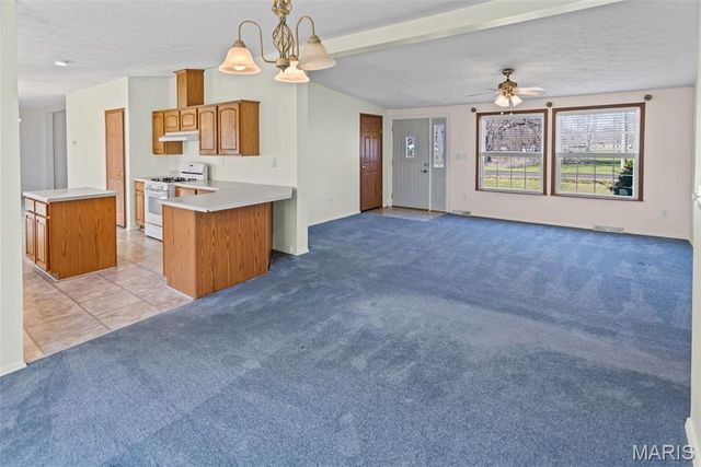 1014 E Water Street, Litchfield, IL 62056