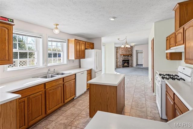 1014 E Water Street, Litchfield, IL 62056