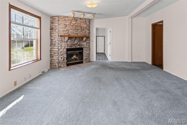 1014 E Water Street, Litchfield, IL 62056