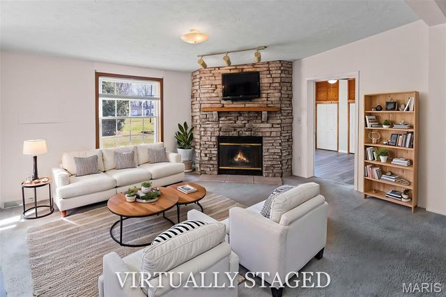 1014 E Water Street, Litchfield, IL 62056