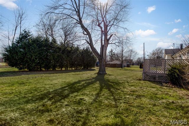 1014 E Water Street, Litchfield, IL 62056