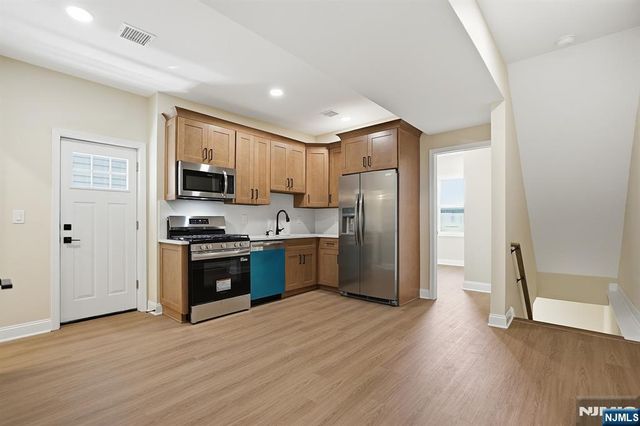 30 Edison Street 1, Bloomfield, NJ 07003