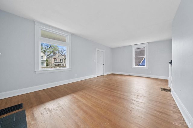 3517 Bevis Avenue, Cincinnati, OH 45207