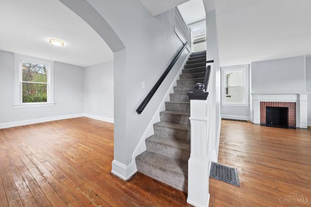 3517 Bevis Avenue, Cincinnati, OH 45207