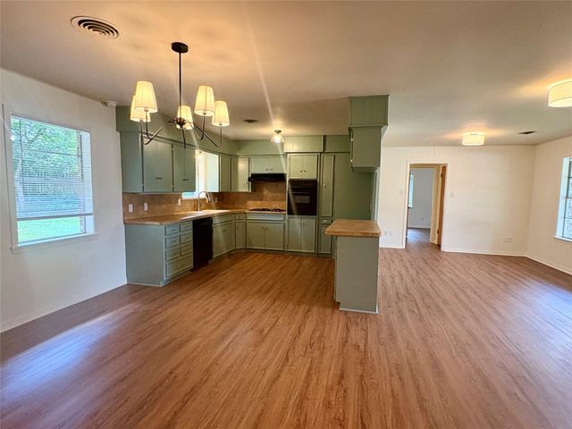 1801 Beazley Street, Brenham, TX 77833