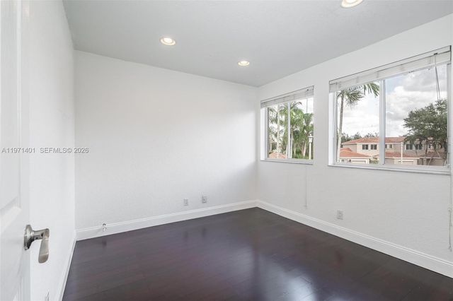 11191 SW 17th Mnr, Davie, FL 33324