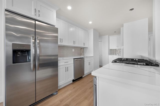 25 Neptune Boulevard 6F, Long Beach, NY 11561
