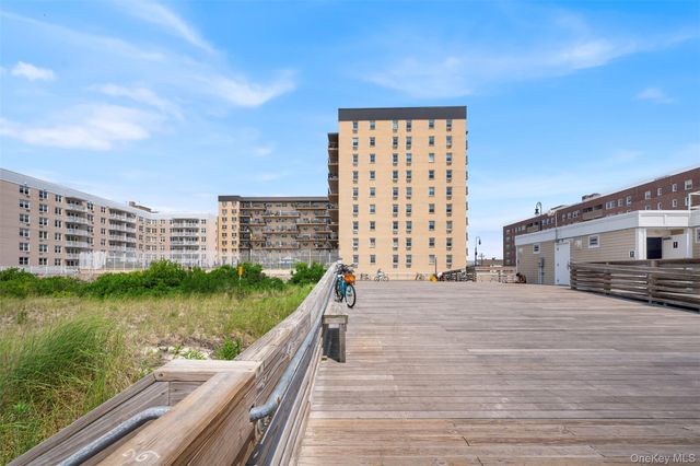 25 Neptune Boulevard 6F, Long Beach, NY 11561