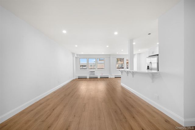 25 Neptune Boulevard 6F, Long Beach, NY 11561