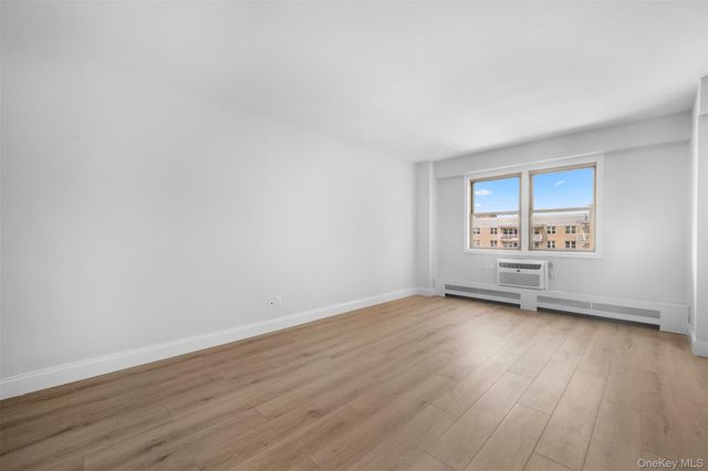 25 Neptune Boulevard 6F, Long Beach, NY 11561