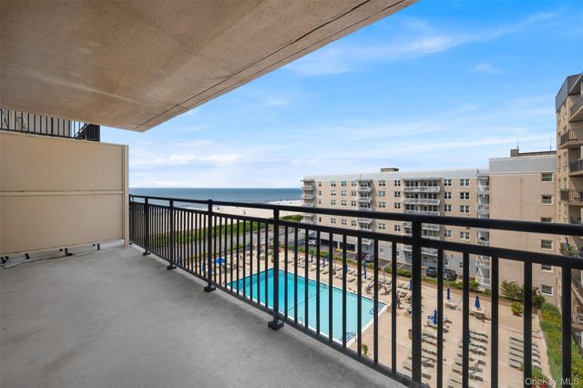 25 Neptune Boulevard 6F, Long Beach, NY 11561