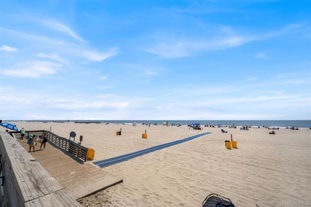 25 Neptune Boulevard 6F, Long Beach, NY 11561