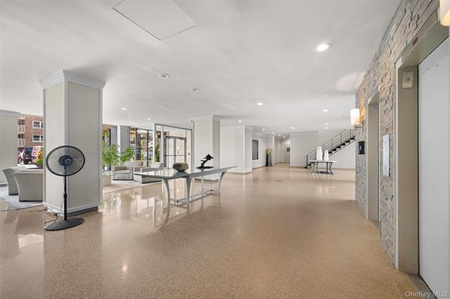 25 Neptune Boulevard 6F, Long Beach, NY 11561