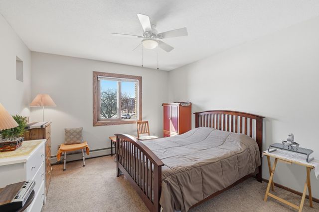 2700 Oxford Street N 102, Roseville, MN 55113