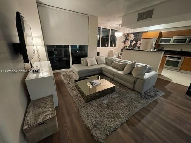 253 NE 2nd St 1008, Miami, FL 33132