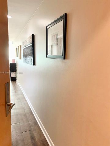 253 NE 2nd St 1008, Miami, FL 33132