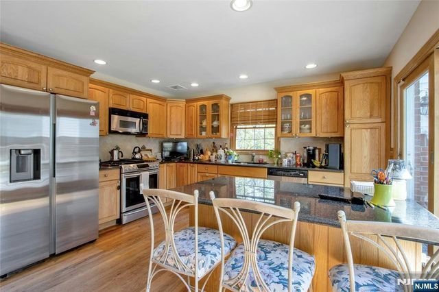 43 Old Tappan Road, Old Tappan, NJ 07675