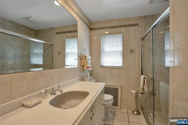 43 Old Tappan Road, Old Tappan, NJ 07675