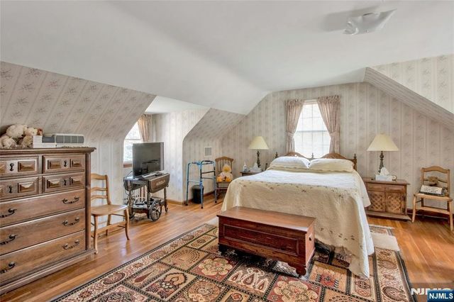 43 Old Tappan Road, Old Tappan, NJ 07675