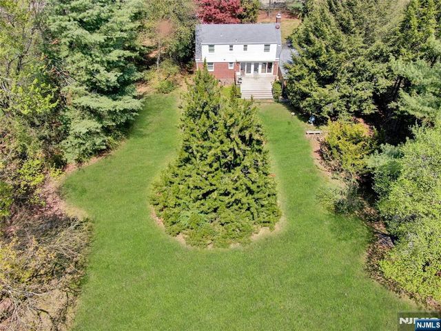 43 Old Tappan Road, Old Tappan, NJ 07675