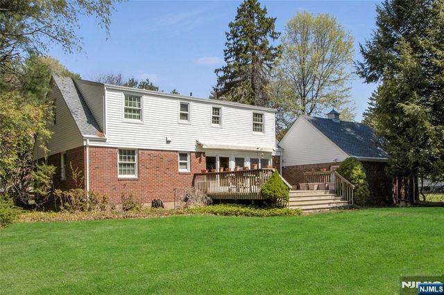 43 Old Tappan Road, Old Tappan, NJ 07675
