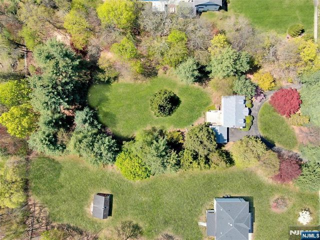 43 Old Tappan Road, Old Tappan, NJ 07675