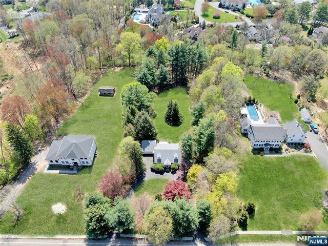 43 Old Tappan Road, Old Tappan, NJ 07675
