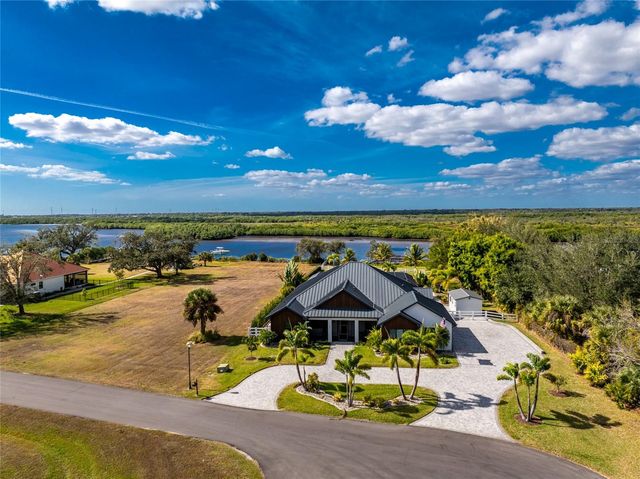 2001 TREASURE LANE, Punta Gorda, FL 33982