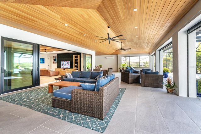 2001 TREASURE LANE, Punta Gorda, FL 33982