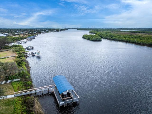 2001 TREASURE LANE, Punta Gorda, FL 33982