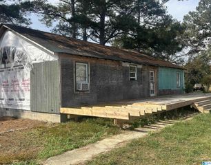 70 COUNTY ROAD 406, Clanton, AL 35045