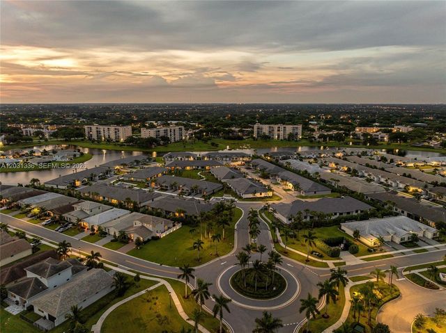 14828 Golden Jax Lane 8-105 Radiance, Delray Beach, FL 33446