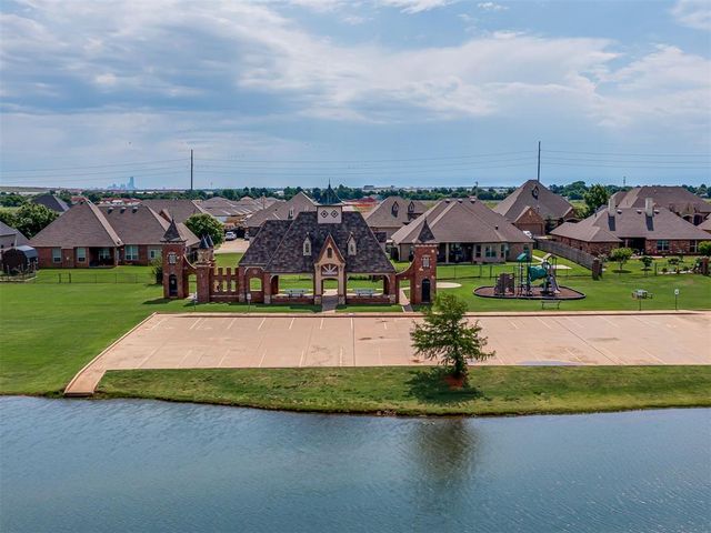 9205 SW 35th Street, Oklahoma City, OK 73179