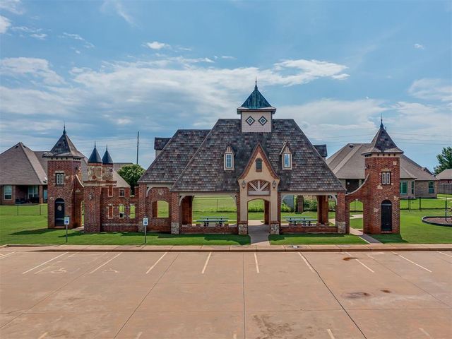 9205 SW 35th Street, Oklahoma City, OK 73179