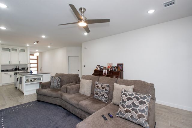 119 Driftwood Drive, Trinidad, TX 75163