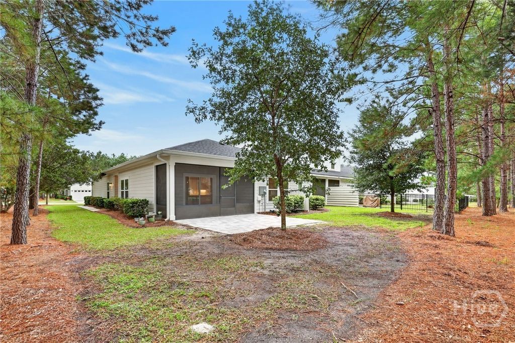 Image 5 of property listing at 14 Lower Creek Drive, Richmond Hill, GA 31324