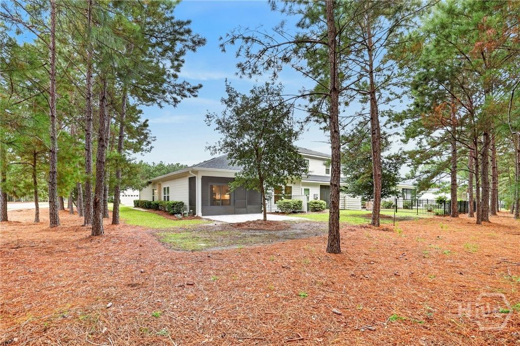 Image 6 of property listing at 14 Lower Creek Drive, Richmond Hill, GA 31324