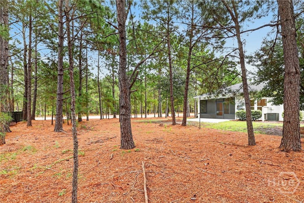 Image 7 of property listing at 14 Lower Creek Drive, Richmond Hill, GA 31324