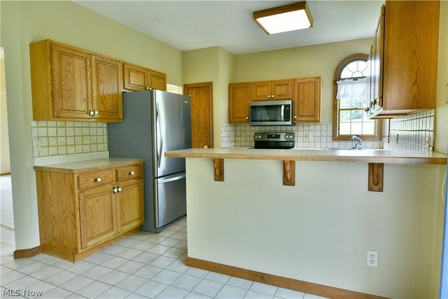 7581 Brookstone Place, Poland, OH 44514