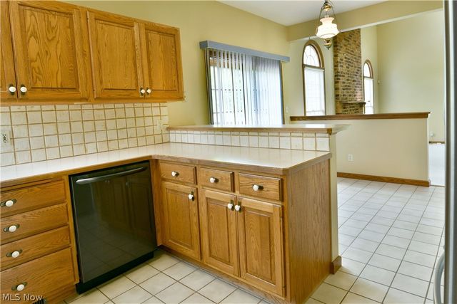 7581 Brookstone Place, Poland, OH 44514
