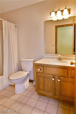 7581 Brookstone Place, Poland, OH 44514