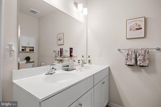 29 QUEENSFERRY DR, Williamstown, NJ 08094