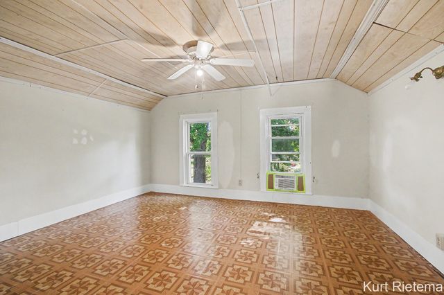 220 Hamilton Avenue, Bangor City, MI 49013