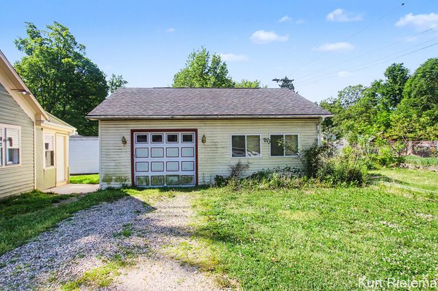 220 Hamilton Avenue, Bangor City, MI 49013