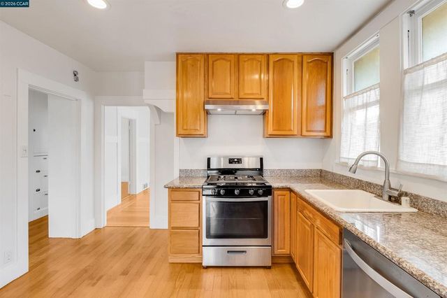 439 44th St, Richmond, CA 94805