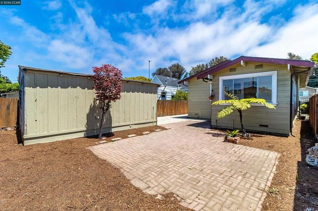439 44th St, Richmond, CA 94805