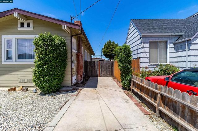 439 44th St, Richmond, CA 94805