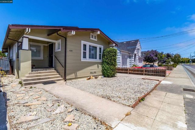 439 44th St, Richmond, CA 94805
