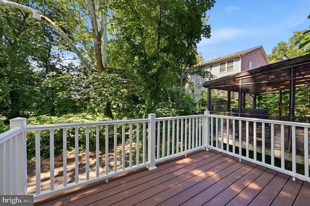 33 E GORGAS LN, Philadelphia, PA 19119